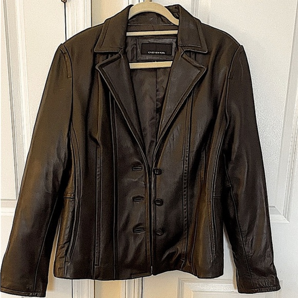 Jones New York Real Leather Jacket in Gorgeous Chocolate Brown. Size Large.